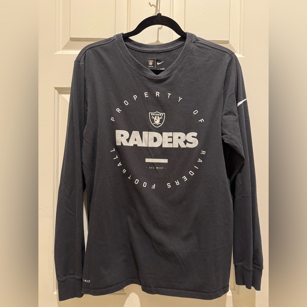 Las Vegas Raider’s men’s long sleeve shirt size large